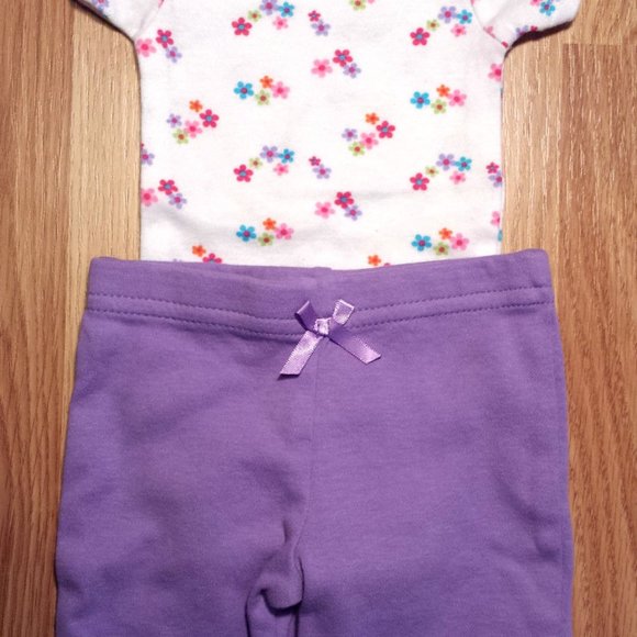 Girl's Size NB Newborn 2 Piece White Floral Gerber - Picture 3 of 6